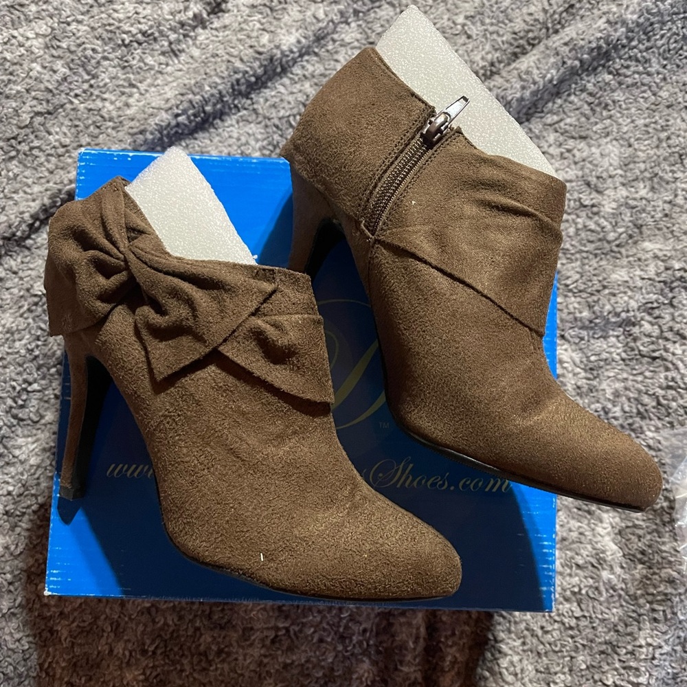 Women’s booties